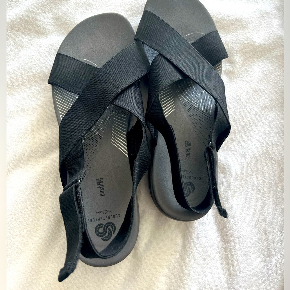 Clarks Cloudsteppers sandals - womens 12 medium - like new